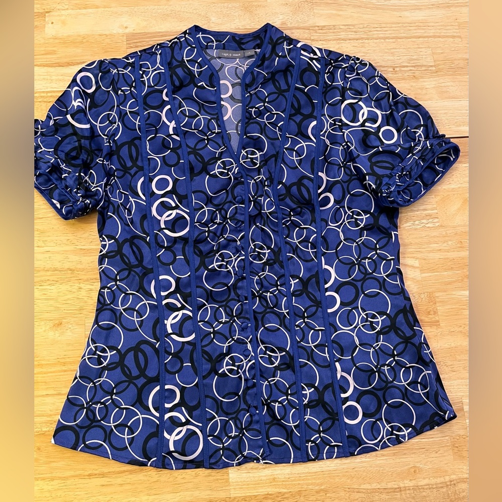 Apt 9 Blue White and Black Circle Design Blouse Size Large